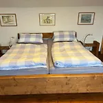 Vakantiehuis Eifel Panoramablick Unter Der Burg Olbrueck Mit Sauna Hottub Grosser Terrasse Und Garten Ideal Fuer Familien *