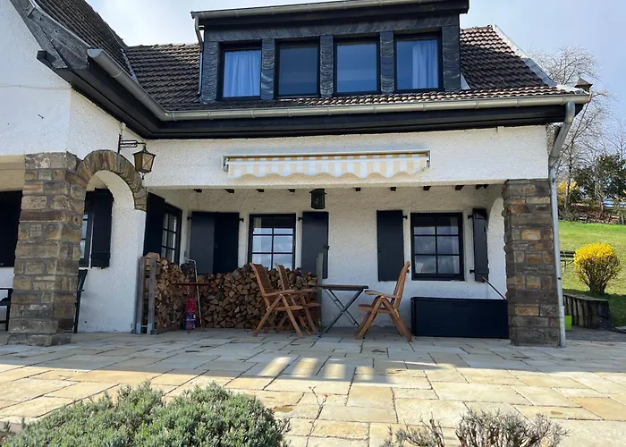 Eifel Panoramablick Unter Der Burg Olbrueck Mit Sauna Hottub Grosser Terrasse Und Garten Ideal Fuer Familien בית נופש Niederdürenbach