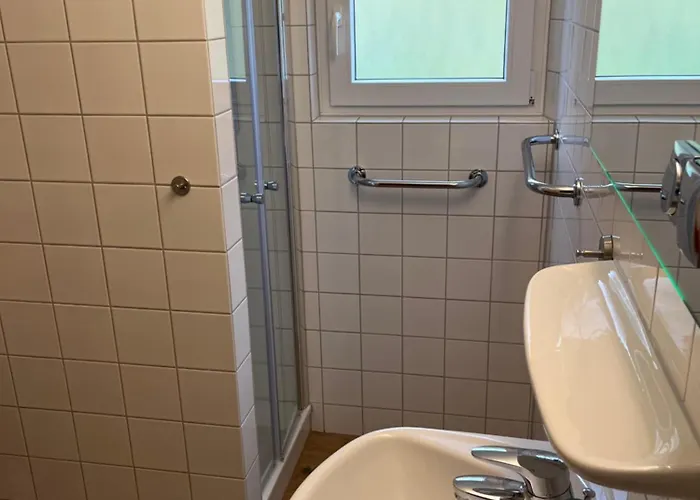 בית נופש Eifel Panoramablick Unter Der Burg Olbrueck Mit Sauna Hottub Grosser Terrasse Und Garten Ideal Fuer Familien Niederdürenbach